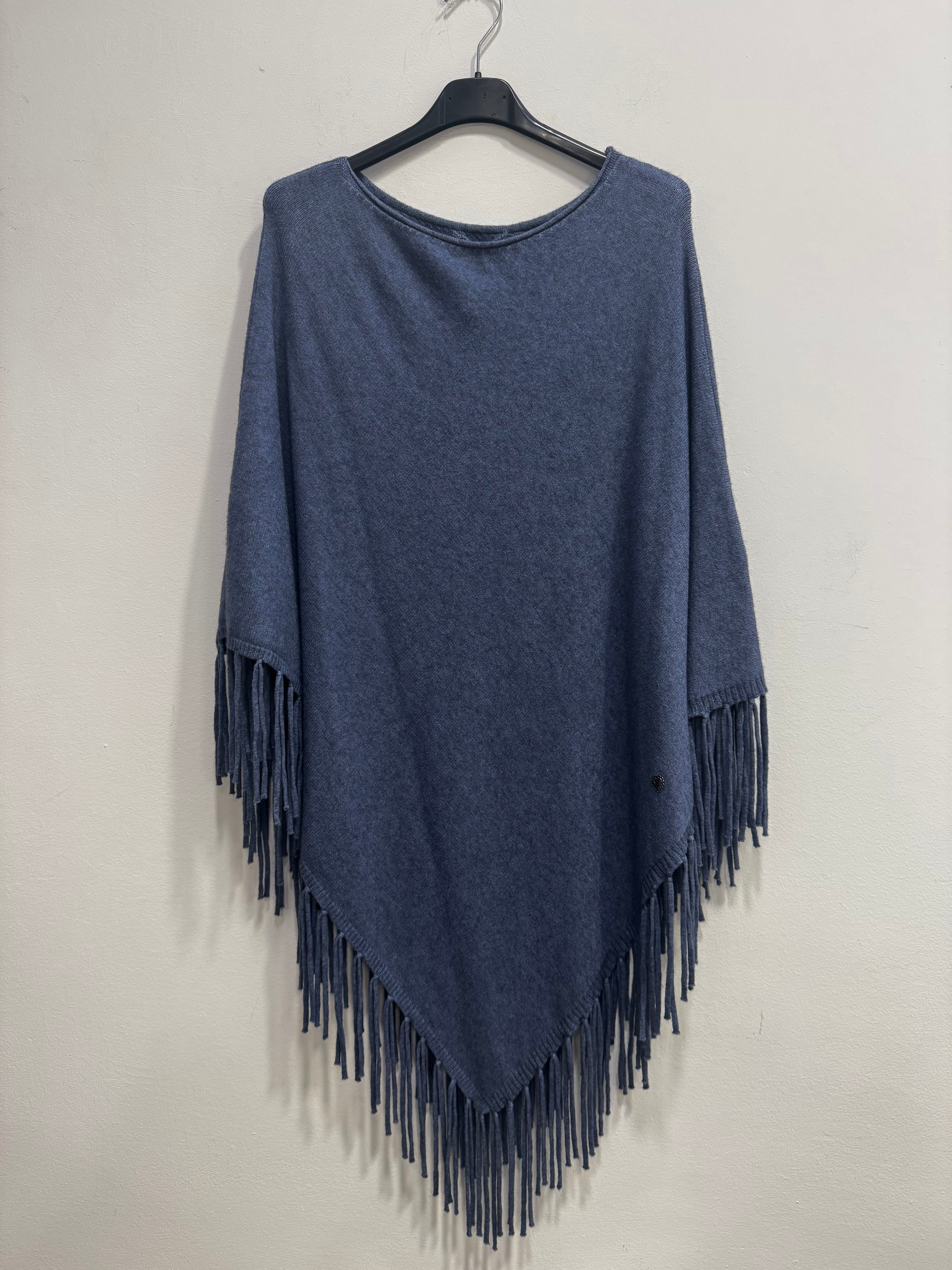 Poncho maglina con frange