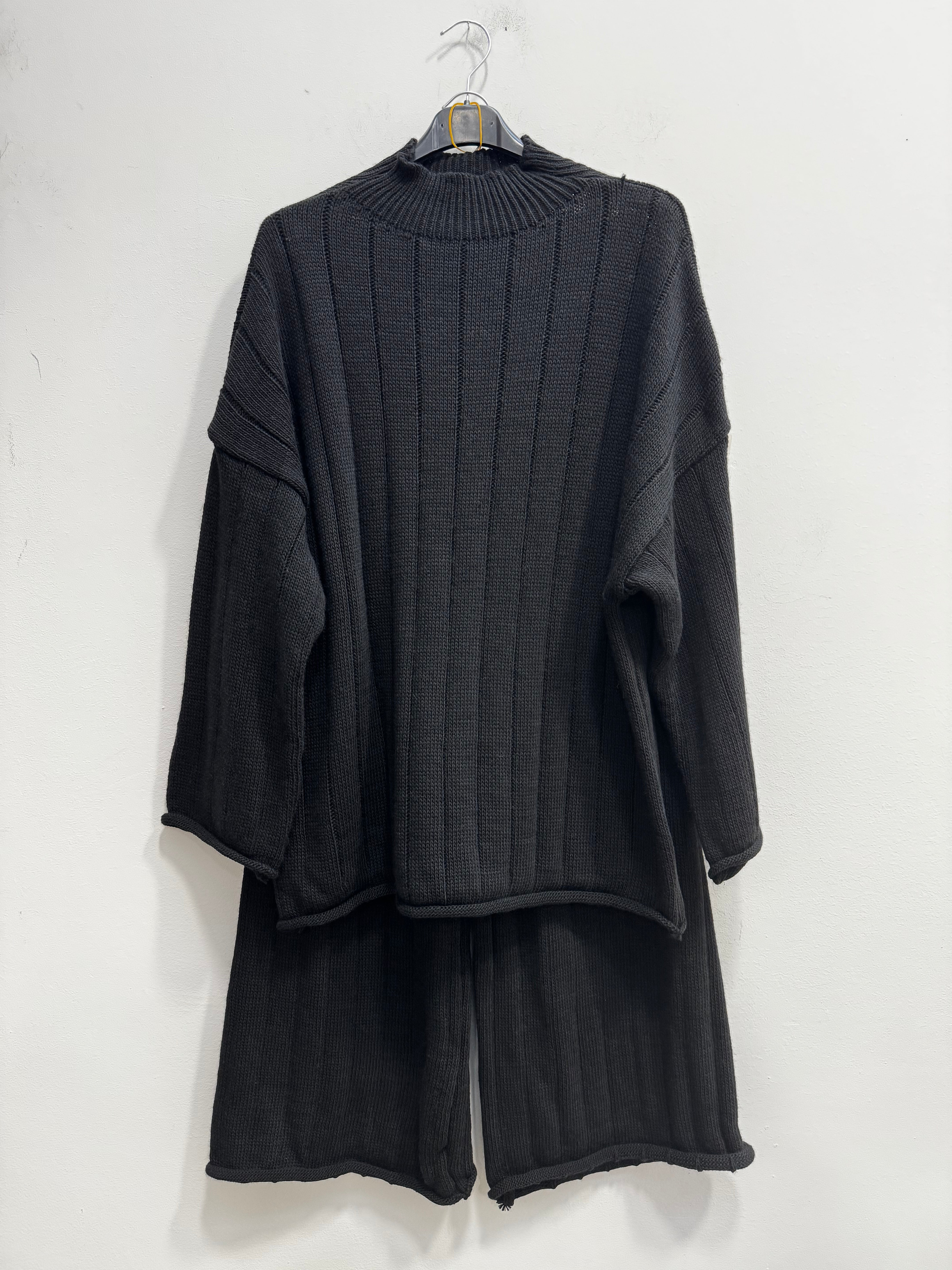 Coordinato in maglia a costine