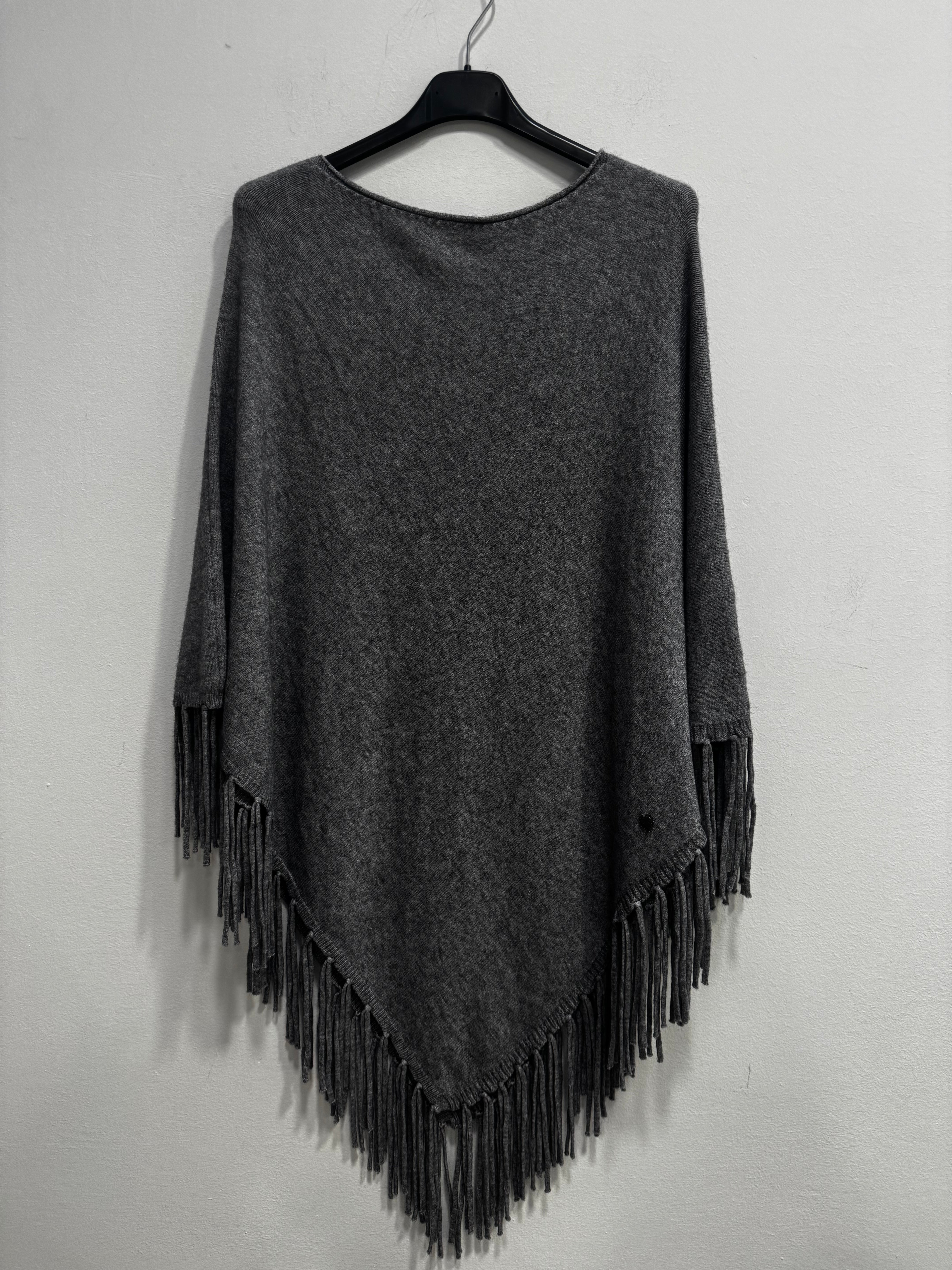 Poncho maglina con frange