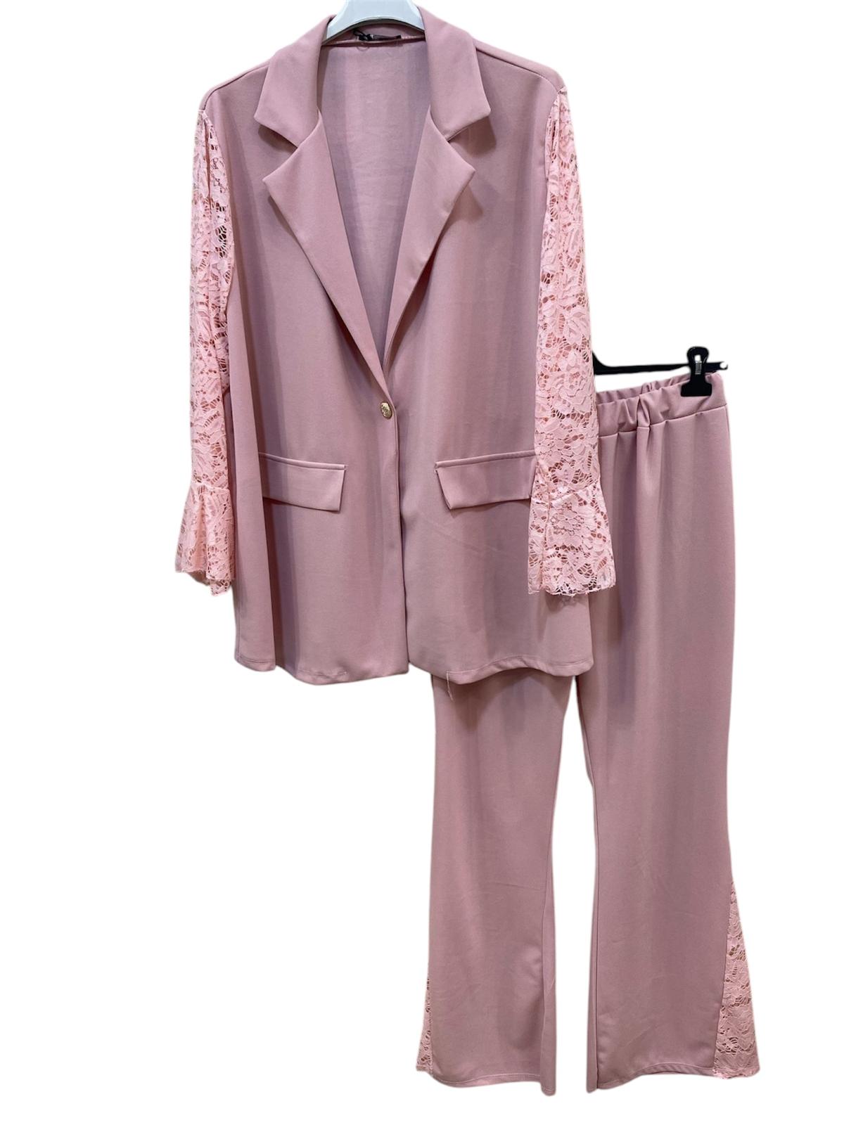 Tailleur in pizzo