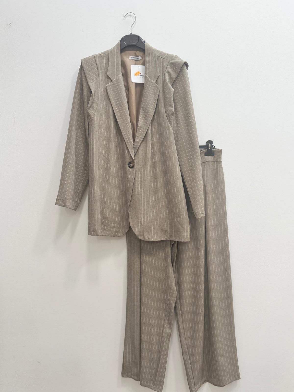 Tailleur gessato foderato