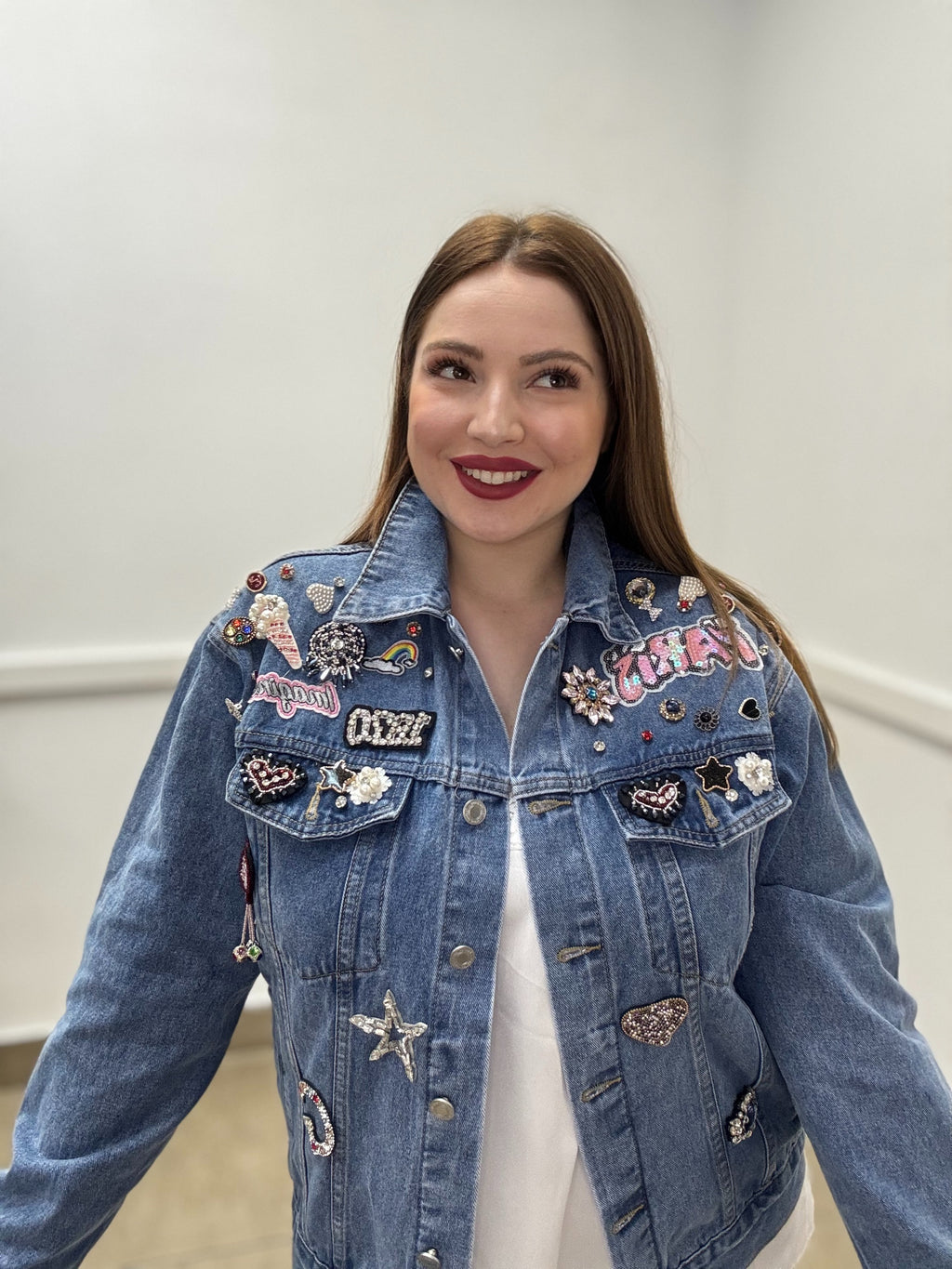 Giacca di Jeans con Patch Gioiello e Strass