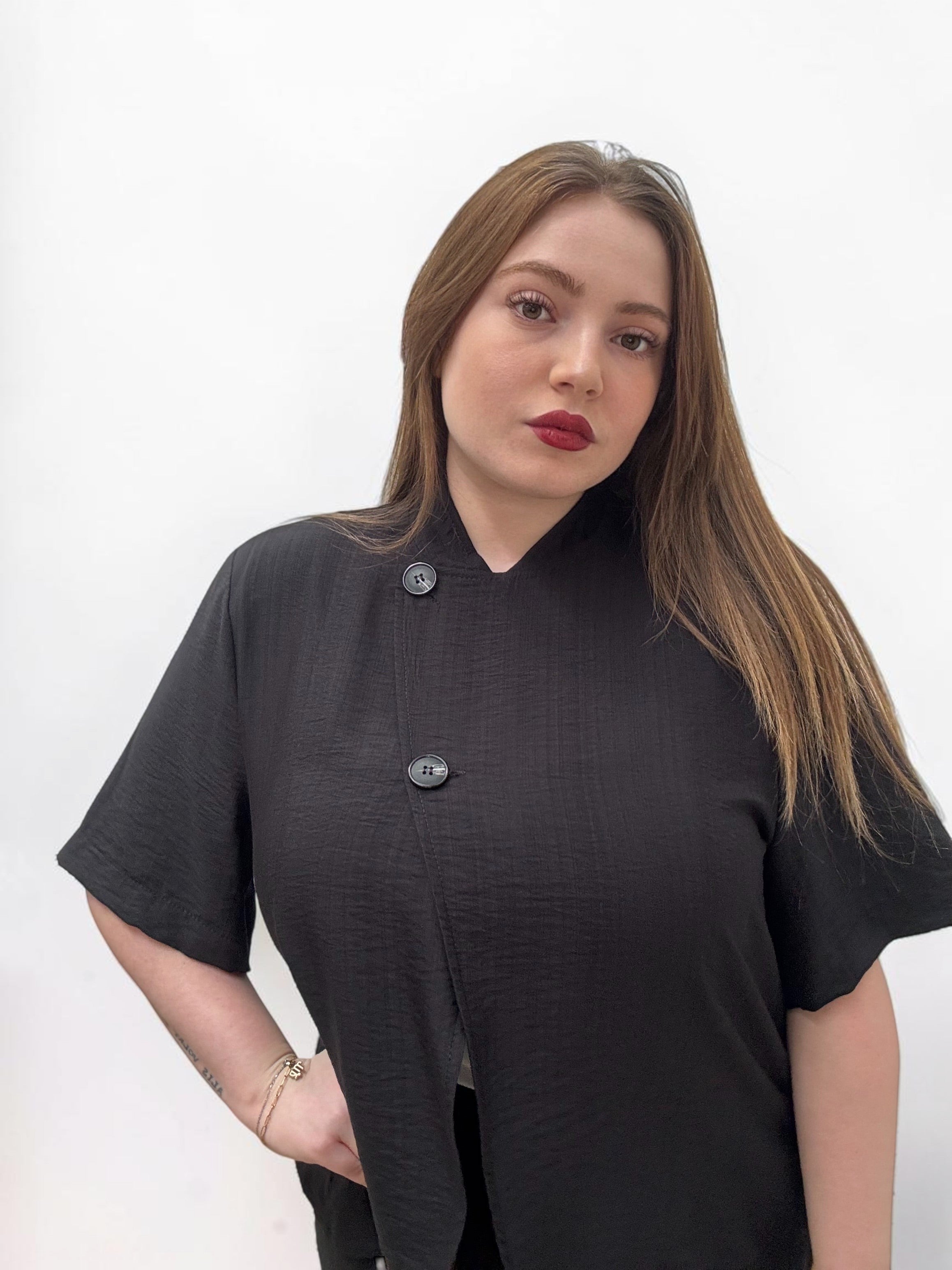 Camicia yuki asimmetrica