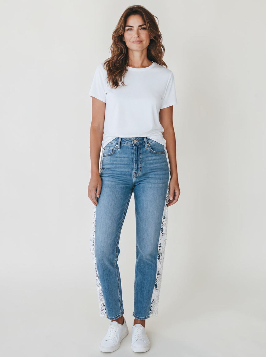 Jeans Regular con Banda Laterale in Pizzo