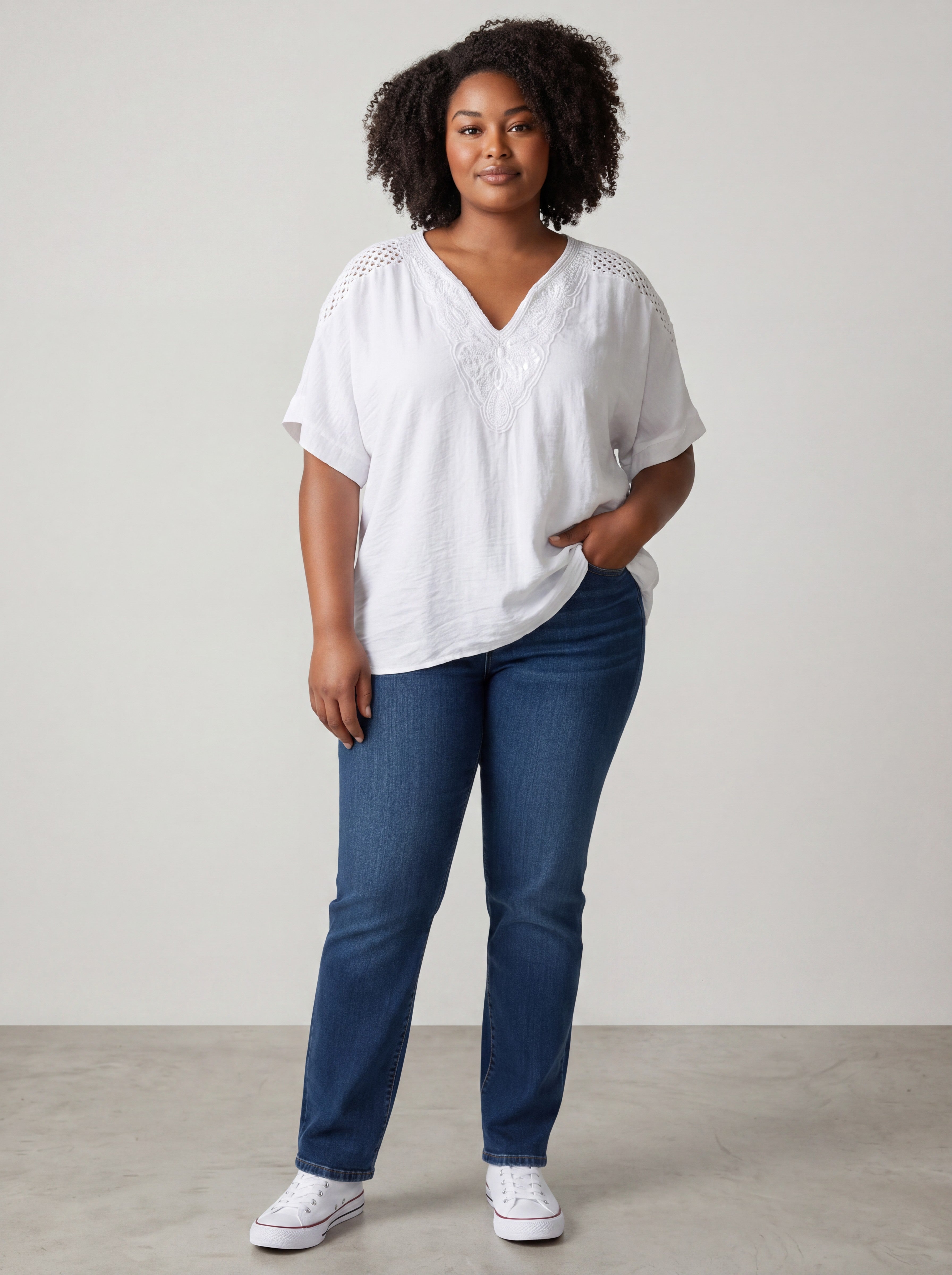 Blusa Over con Scollo a V e Ricami Bijoux