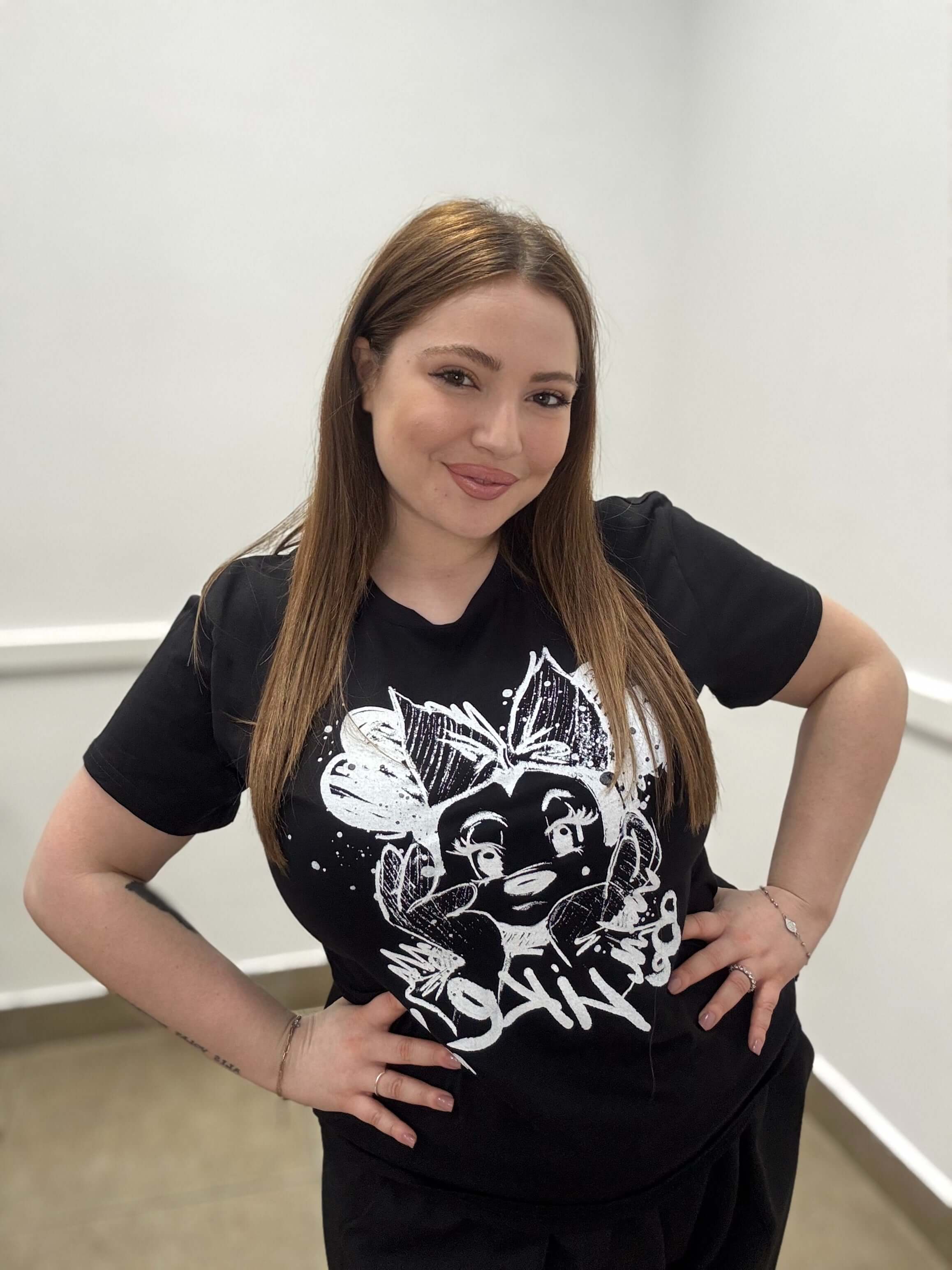 T-shirt Donna "Cartoon Sketch Edition" - Grafica Disney Inspired