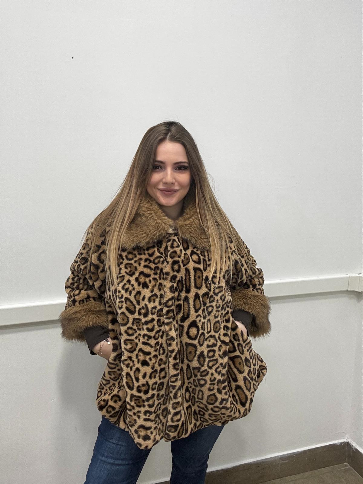 Giacca ecopelliccia animalier