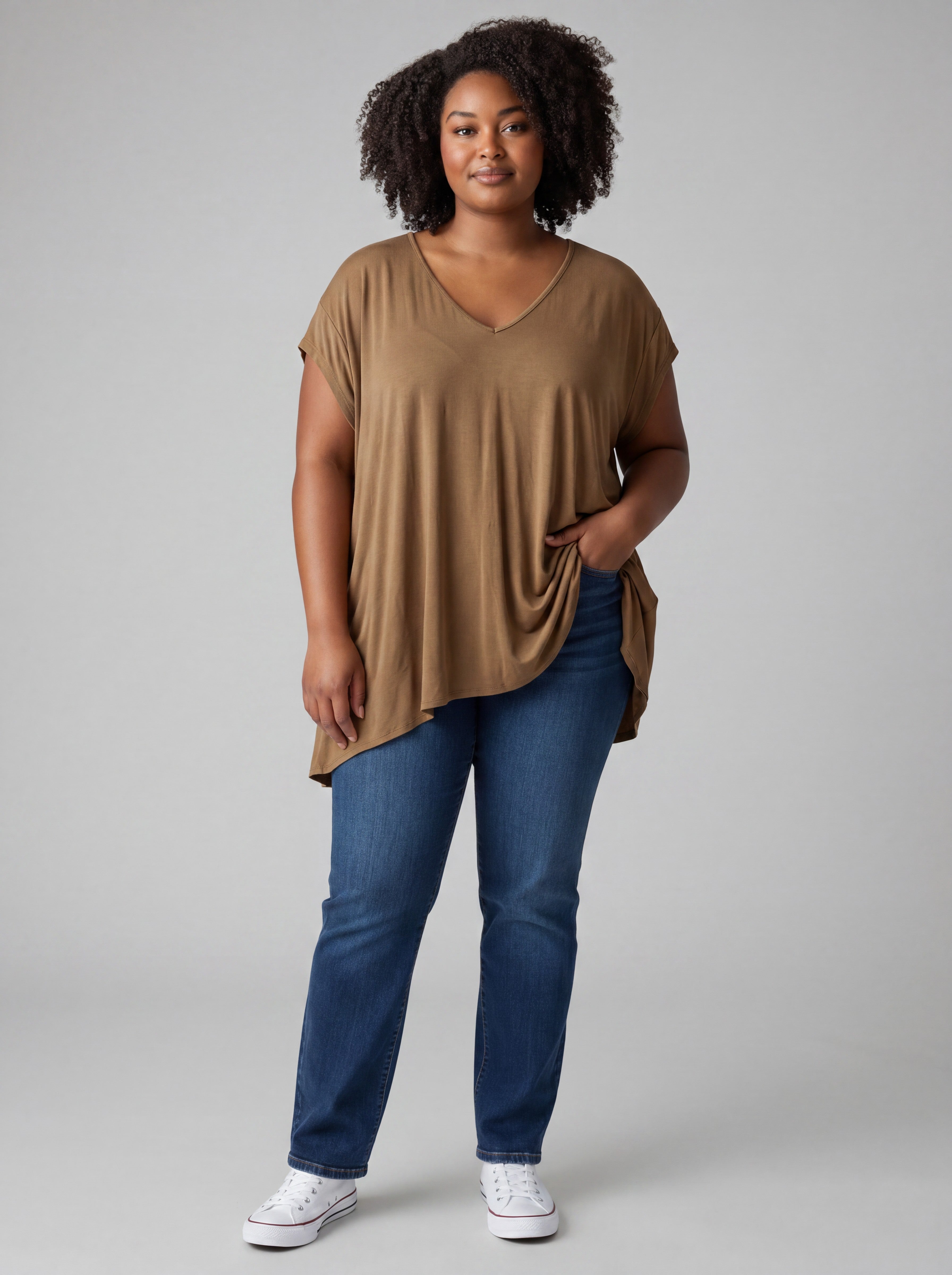 T-Shirt Over in Viscosa Fluida con Scollo a V