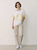 T-Shirt Curvy "CHIC" con Dettagli in Pizzo e Scritta Laminata