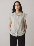 Camicia Smanicata a Righe con Manica ad Aletta e Scollo a Rever