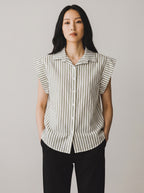Camicia Smanicata a Righe con Manica ad Aletta e Scollo a Rever