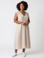 Abito Lungo Curvy Goffrato con Scollo a V e Intreccio sul Retro