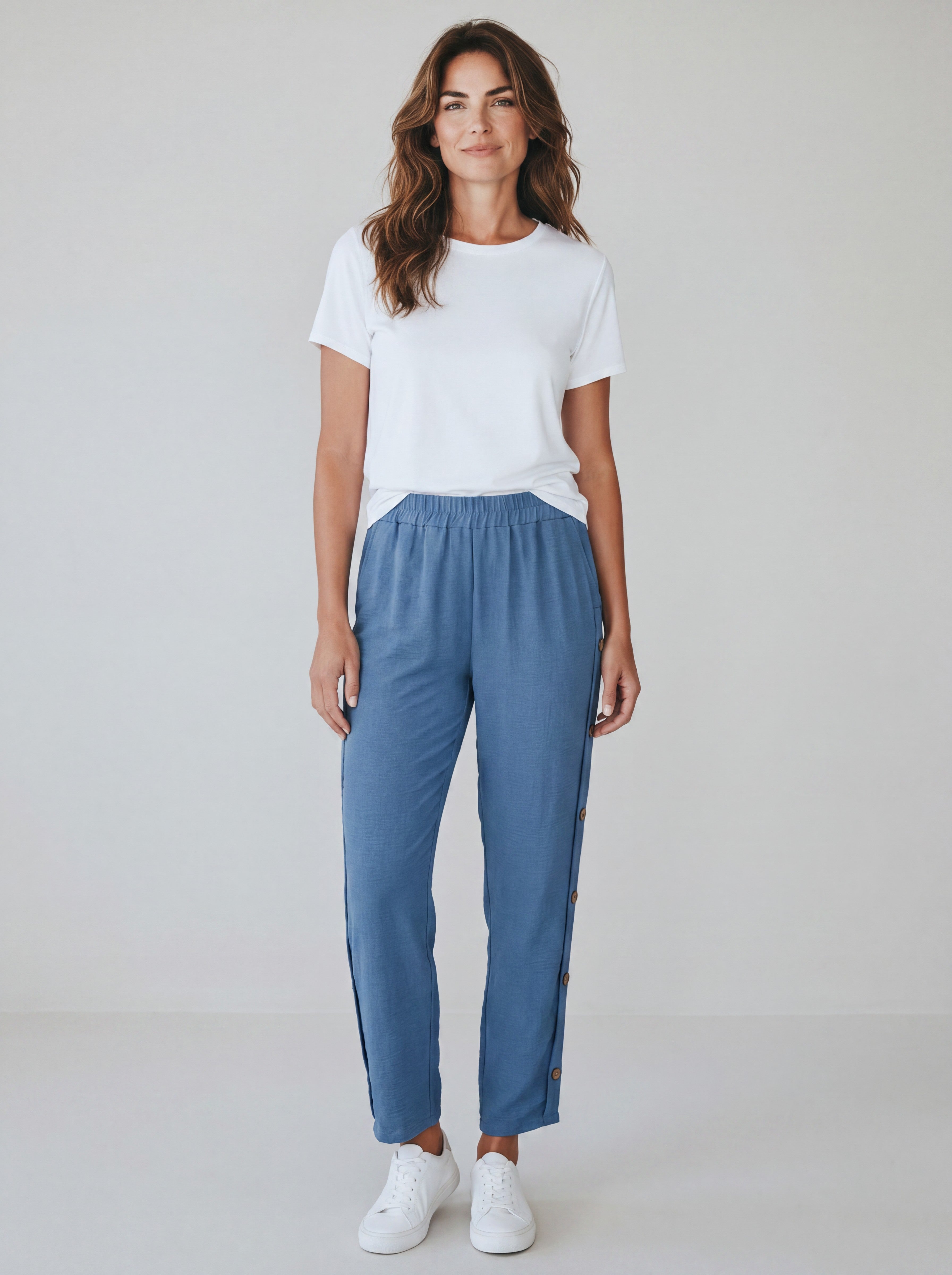 Pantalone Fluido Relaxed Fit con Bottoni Laterali ed Elastico in Vita