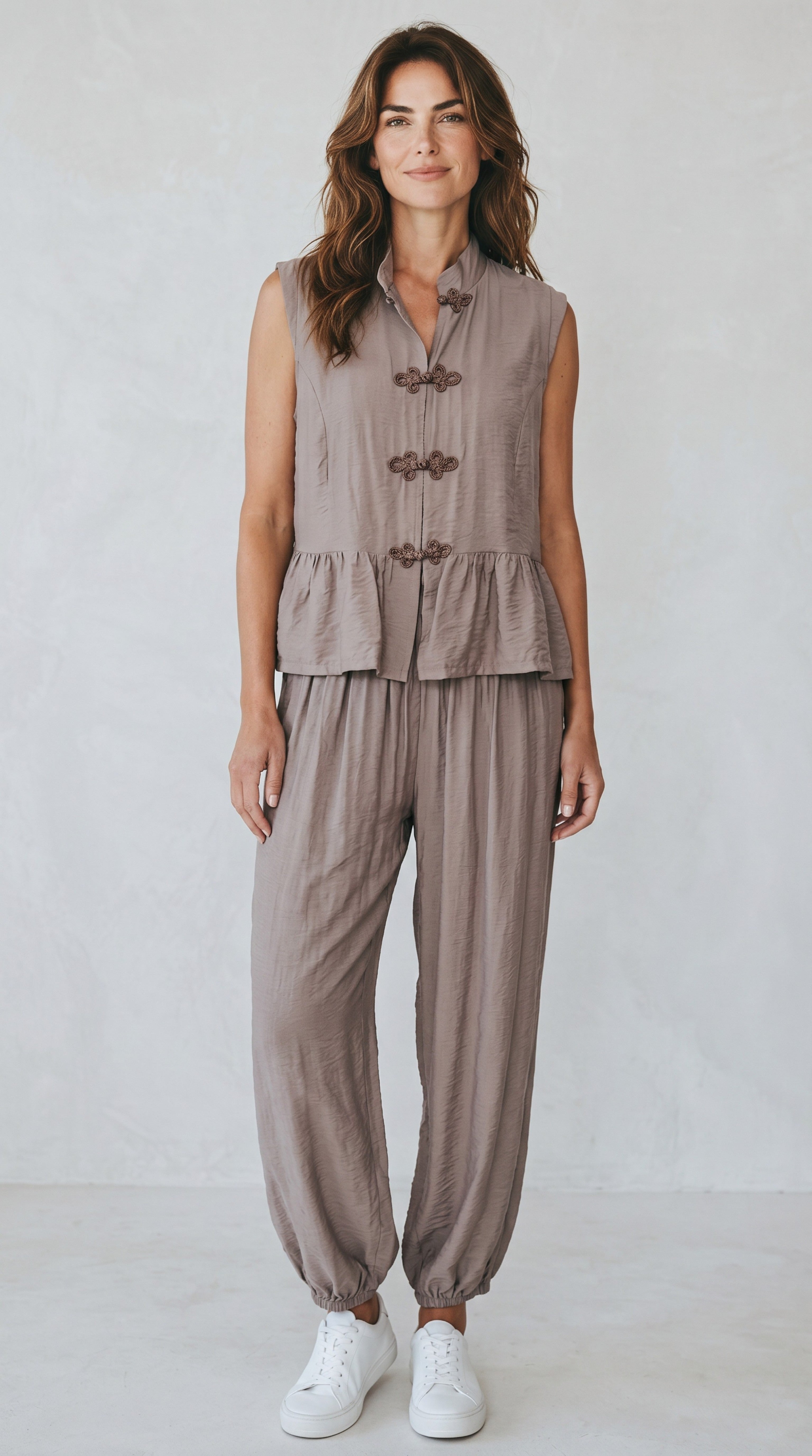 Coordinato Blusa con Alamari e Pantalone Morbido